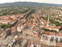 Panorama Zagreba. Pogled s dronom od centra grada prema Sljemenu 2018. godine
